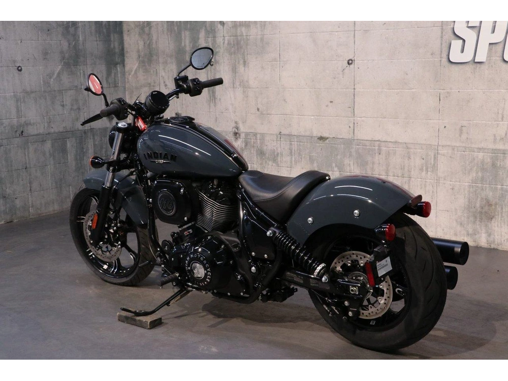 2025 Indian Motorcycle Chief Dark Horse alt
