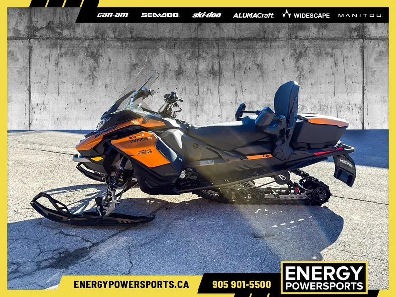 Ski-Doo GRAND TOURING LE w/ PLATINUM Pkg 900 ACE Turbo R Silent Ice Track II 1.25" E.S. w/ 10.25" Touchscreen 2025