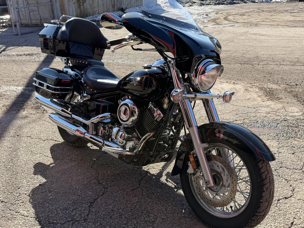 2010 Yamaha V Star 650 Midnight Custom alt