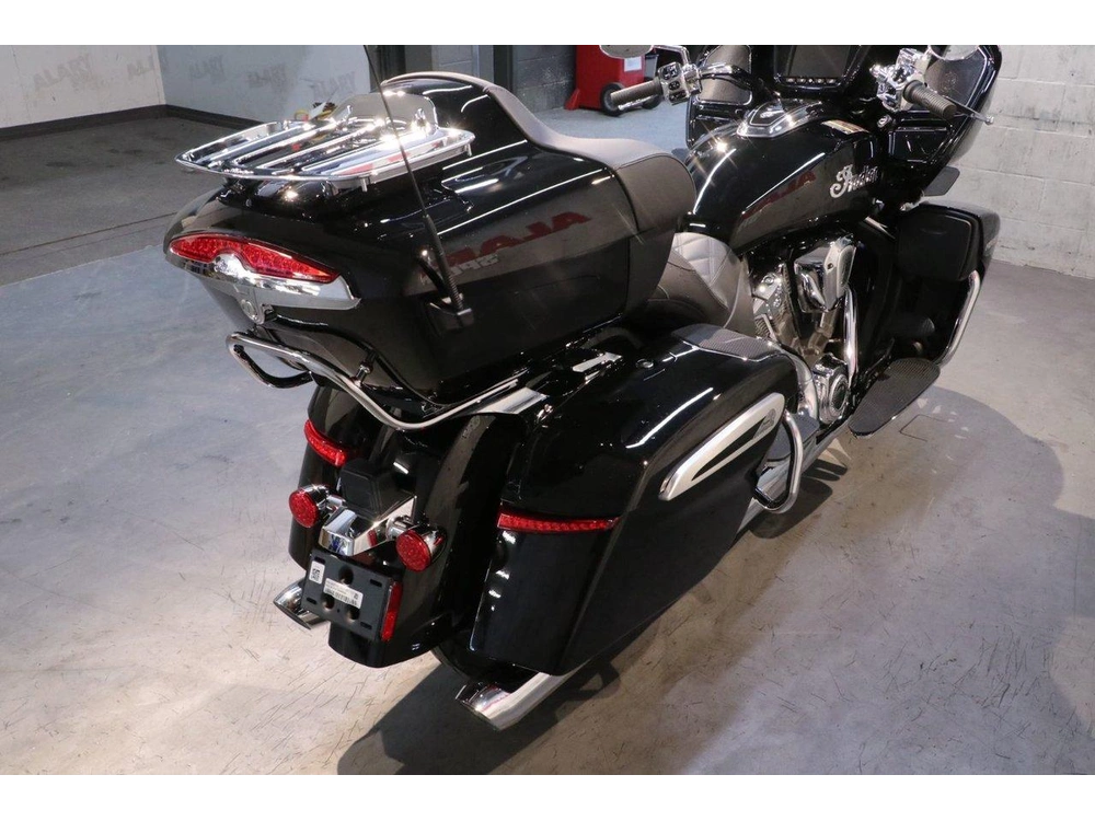 2026 Indian Motorcycle Pursuit Limited + 112 & Powerband Audio alt