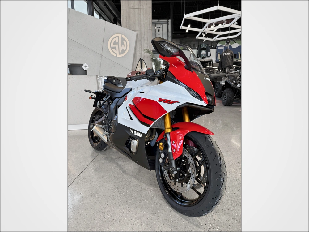 2026 Yamaha Yzf-r7 70th Anniversary alt