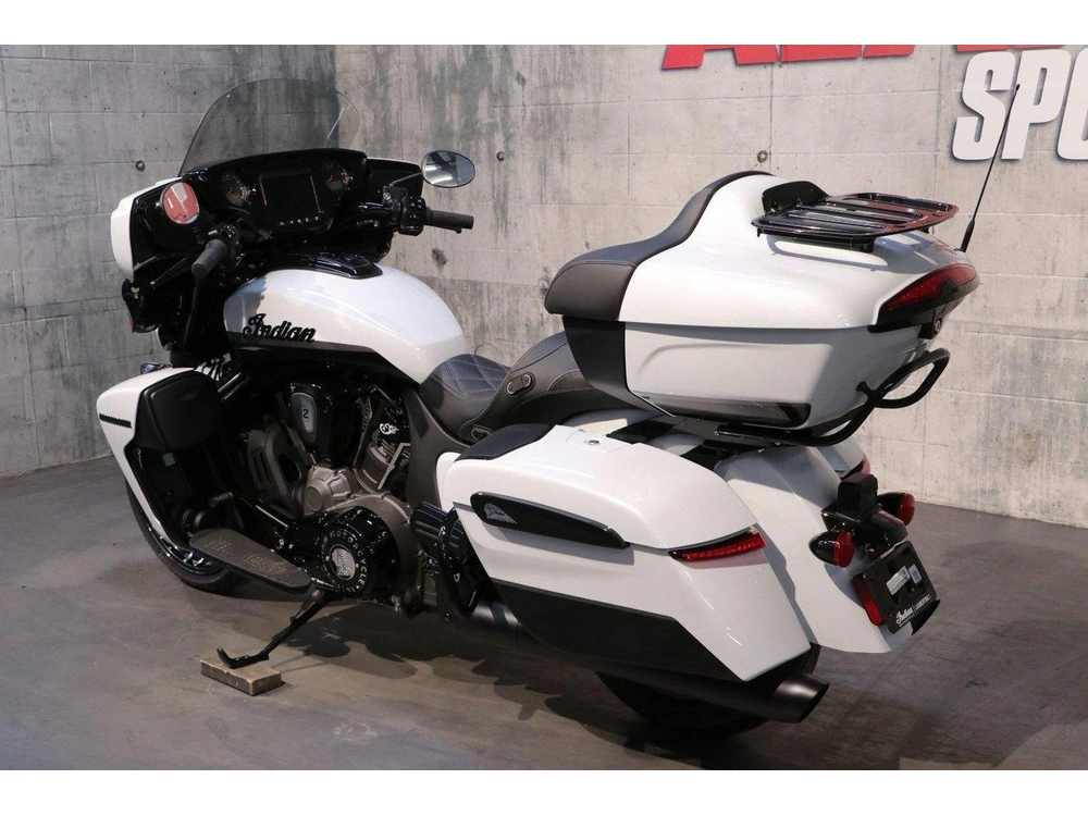 Indian Motorcycle Roadmaster Powerplus Dark Horse +112 & Powerband Audio 2026 alt