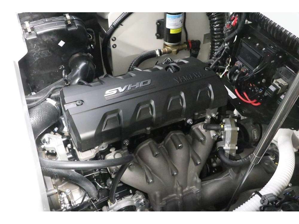 2025 Yamaha 255xd alt