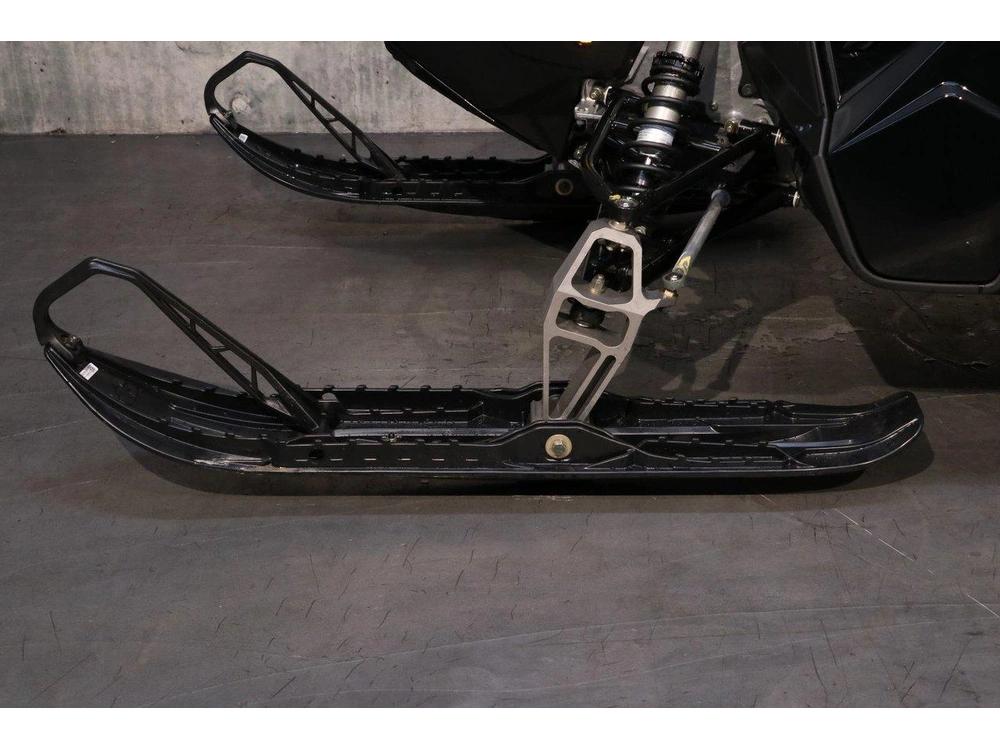 Polaris 650 Titan Adventure 1.5'' 7s 2025 alt