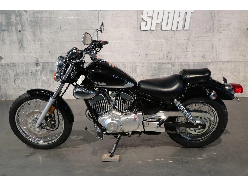 Yamaha V-star 250 2022 alt