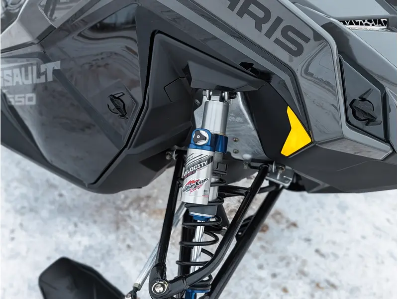 2025 Polaris 650 Switchback Assault 146 // Shadow Gray/Gloss Black