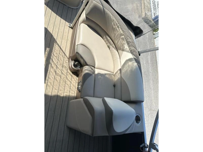 Legend Q-series Lounge Sport Pro 22'6 2023 alt