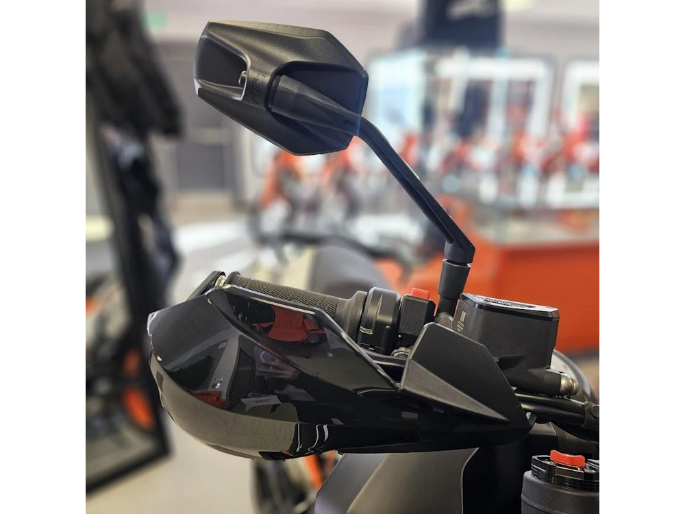 2024 Ktm 890 Smt alt