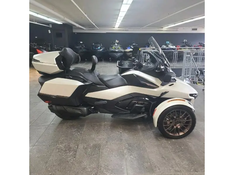 Can-Am Spyder RT Sea-to-Sky SE6 2025