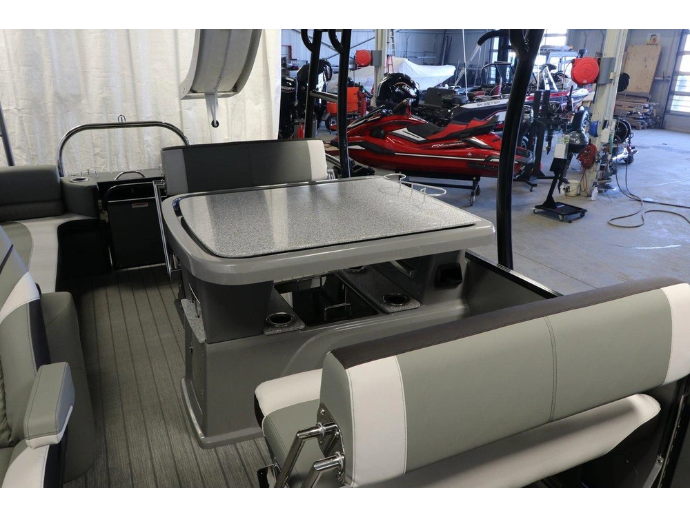 2023 Avalon Catalina Platinum 2585 Entertainer Funship + Mercury 200 Hp alt