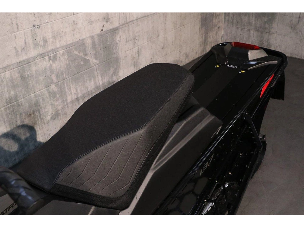 2025 Polaris 650 Indy Vr1 Dynamix 137 alt