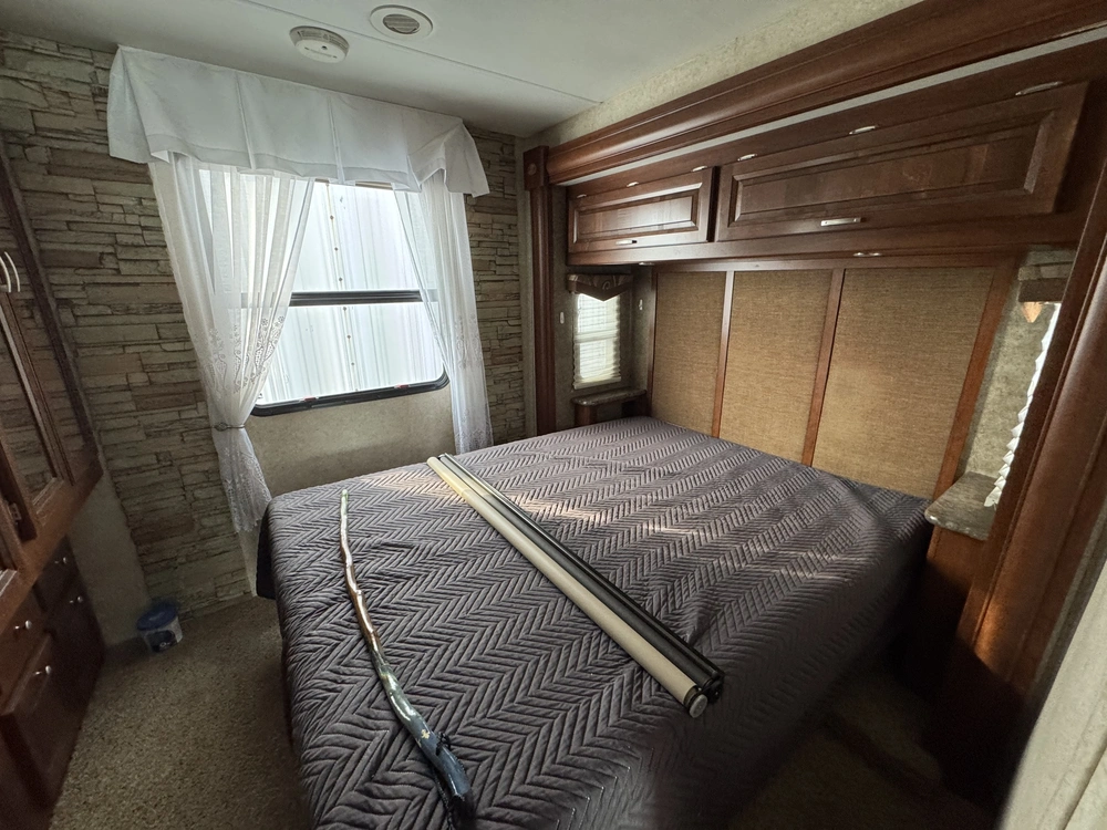 2014 Forest River Georgetown 378ts alt