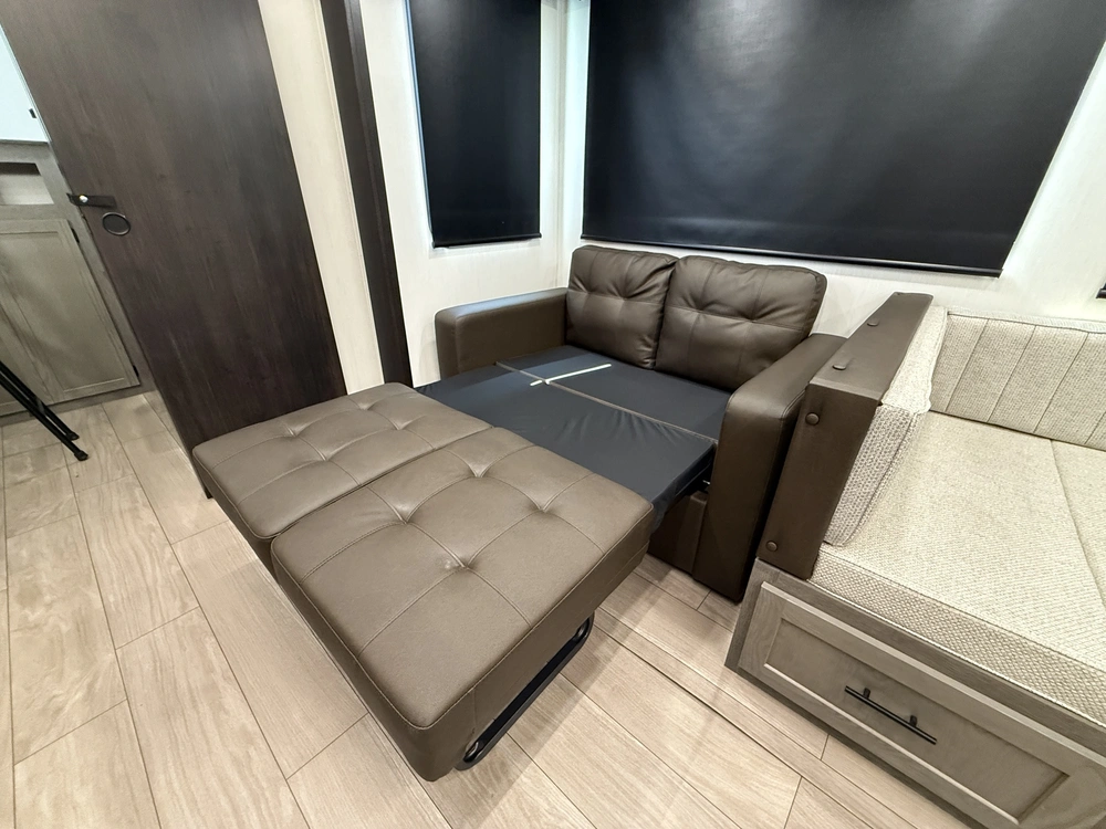 Arctic Wolf 285opt 2026 alt