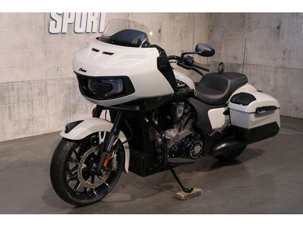 2026 Indian Motorcycle Challenger Dark Horse +112 & Powerband Audio alt