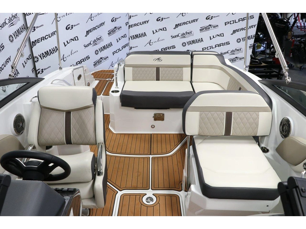 2021 Monterey Boats Monterey M4 + Mercruiser 6.2l alt