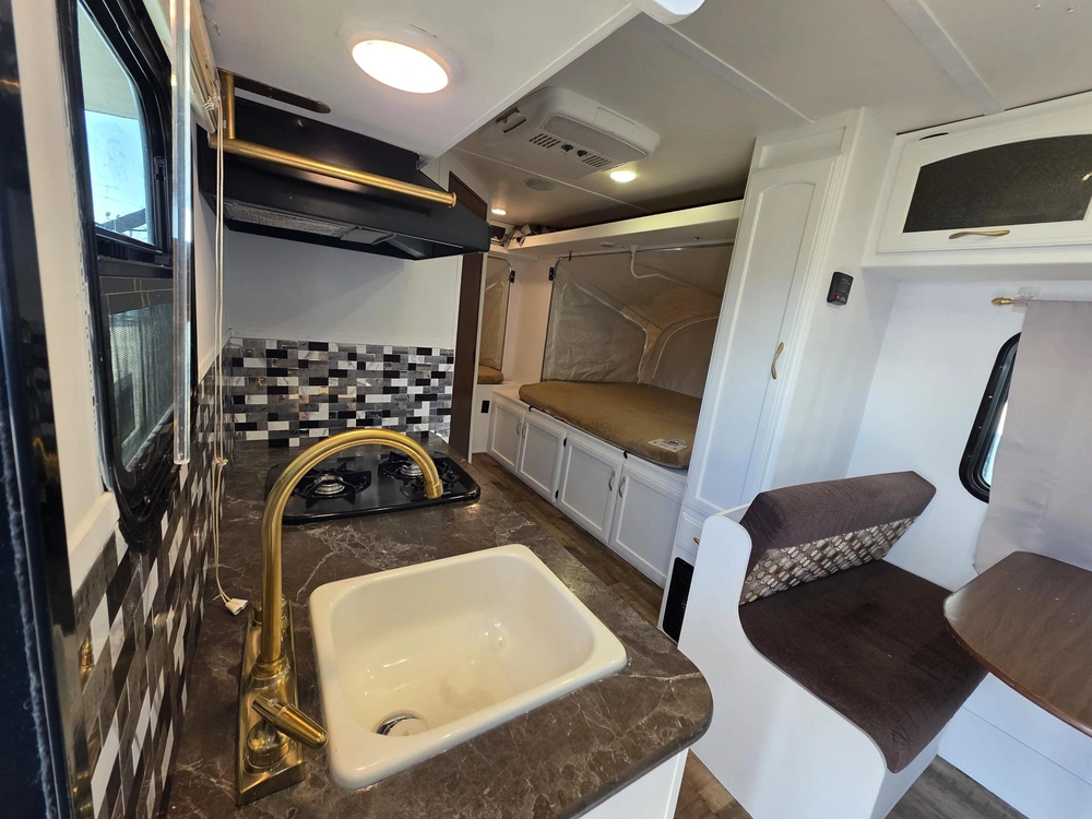 2016 Jayco Jay Feather 17xfd alt