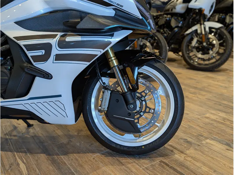 2026 CFMOTO 450SS // Nebula White thumbnail 4
