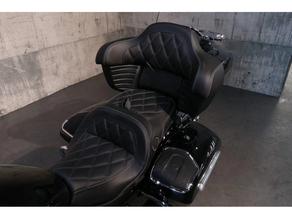 2026 Indian Motorcycle Pursuit Limited + 112 & Powerband Audio alt