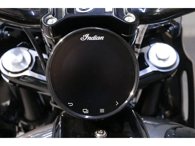 2025 Indian Motorcycle Sport Chief RT thumbnail 7