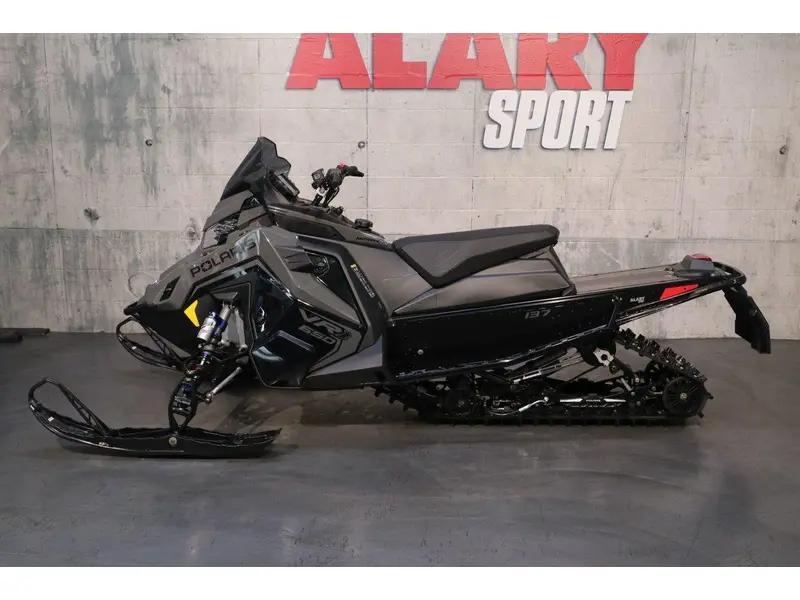 2025 Polaris 650 INDY VR1 137 ES (DEMO) DEMO thumbnail 3