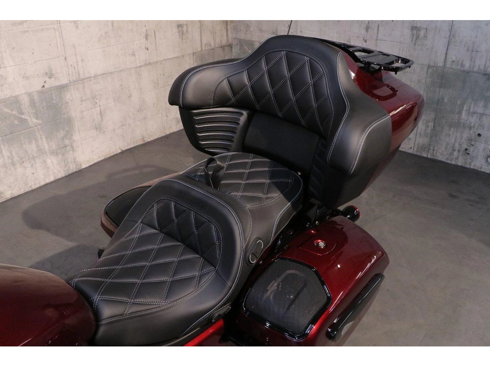 Indian Motorcycle Indian Roadmaster Powerplus Dark Horse +112 & Powerband Audio 2026 alt