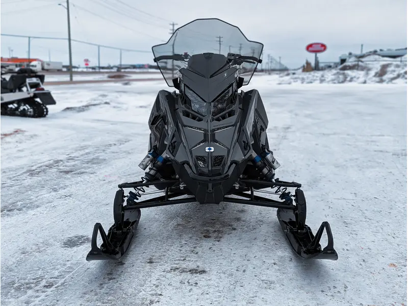 2025 Polaris 650 Switchback Assault 146 // Shadow Gray/Gloss Black