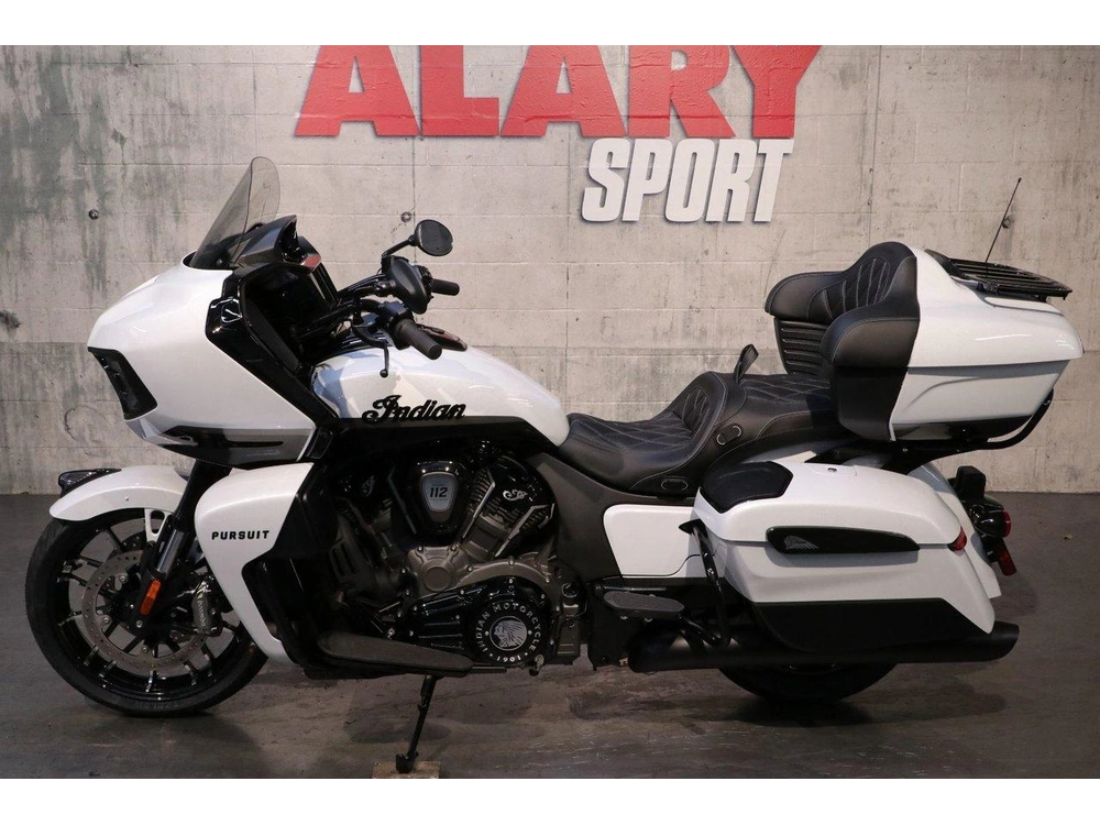 2026 Indian Motorcycle Indian Pursuit Dark Horse 112 & Powerband Audio alt