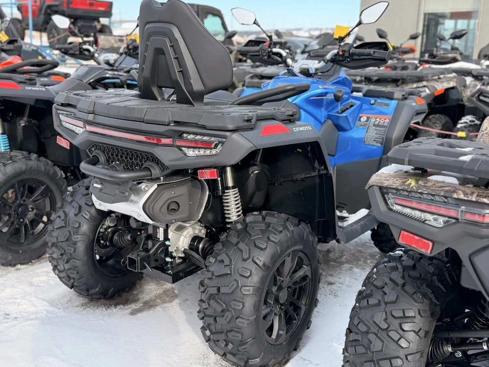 2026 Cfmoto Cforce 800 Touring alt