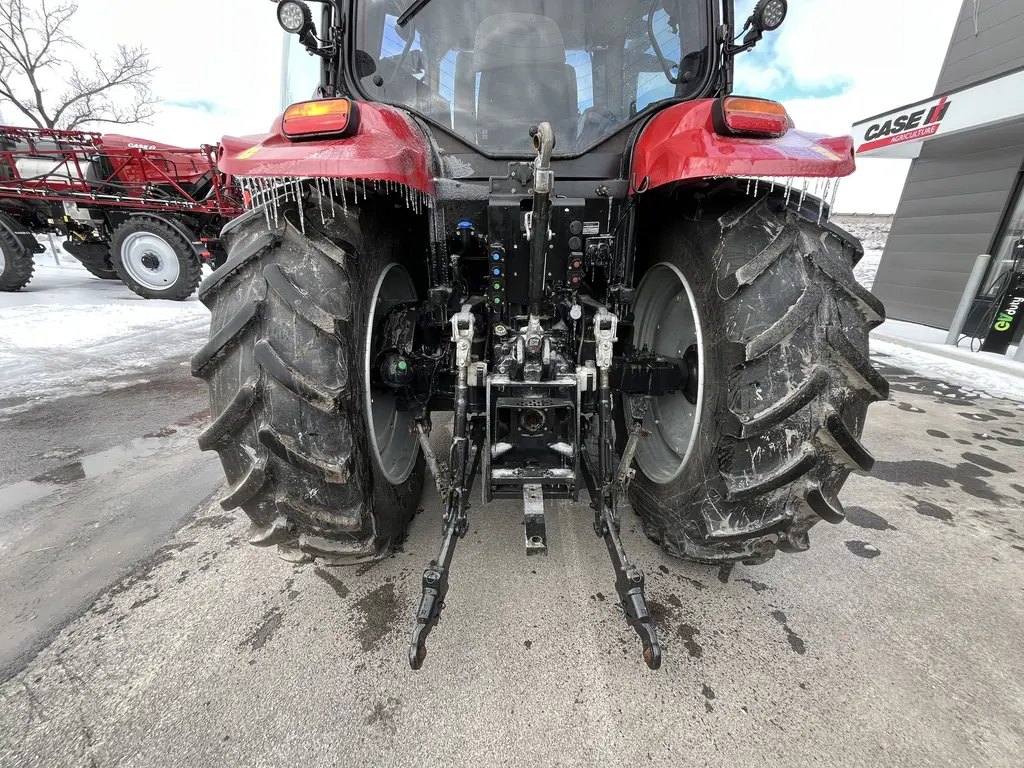 2023 Case IH Maxxum 115 A8