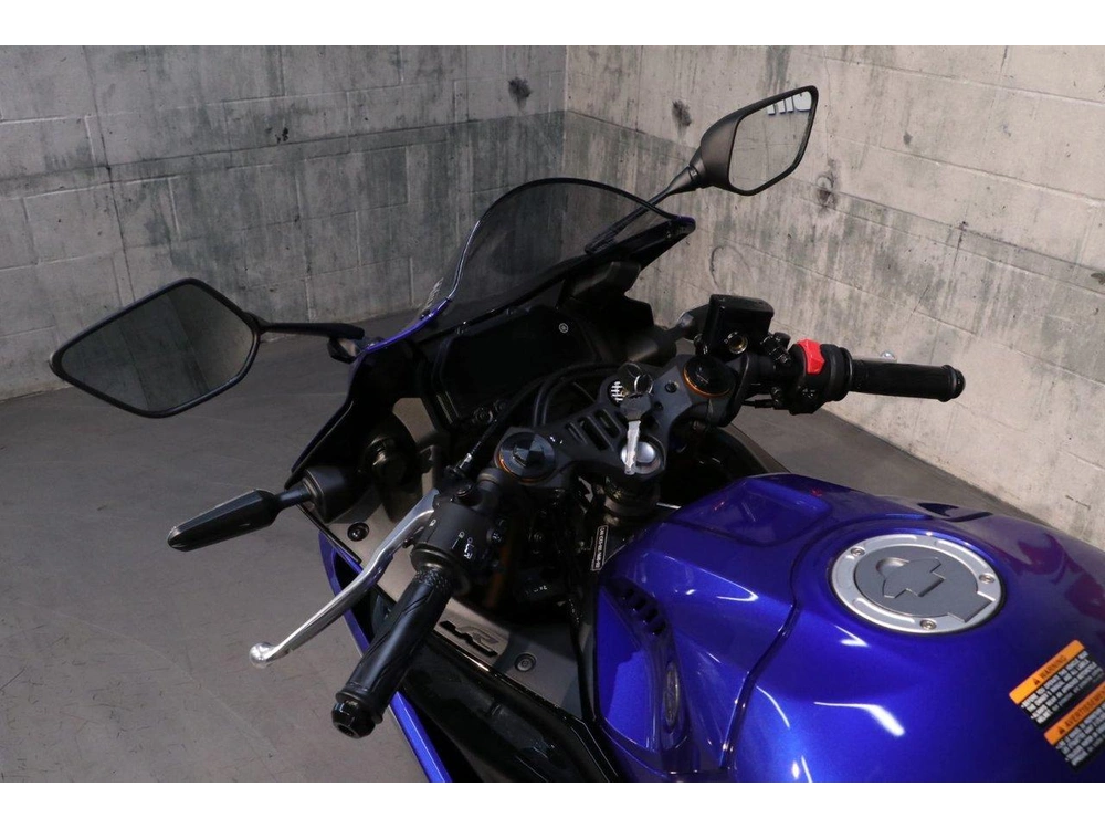 Yamaha Yzf-r3 2025 alt