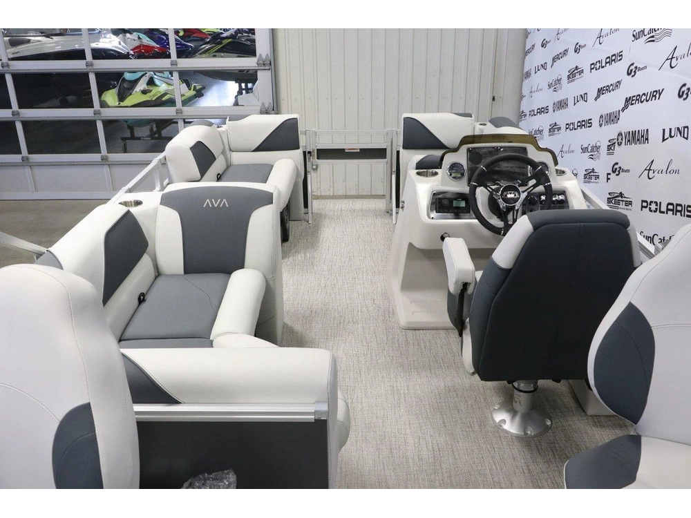 Avalon Venture 1975 Rf + Yamaha 40 Hp 2025 alt