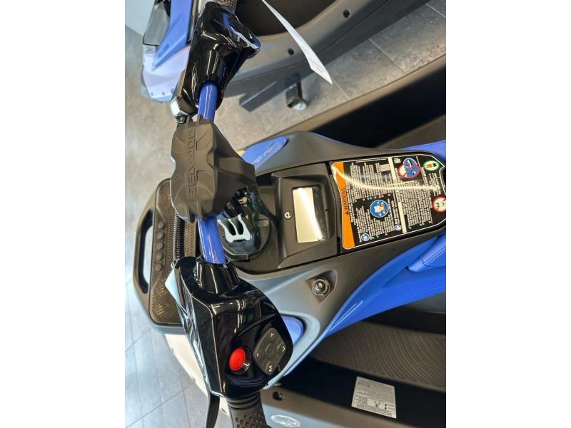 Sea-doo Spark Trixx 3p (audio) 2025 alt