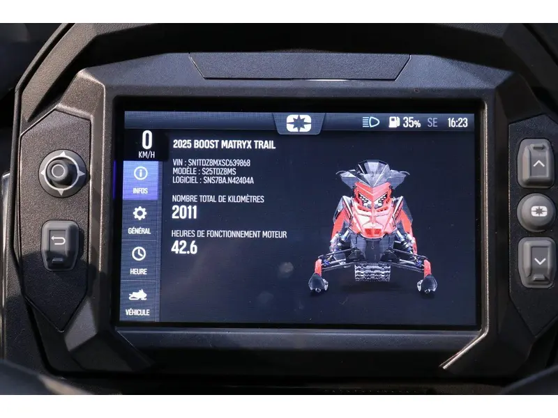Polaris PATRIOT BOOST INDY VR1 DYNAMIX 137 DEMO 2025