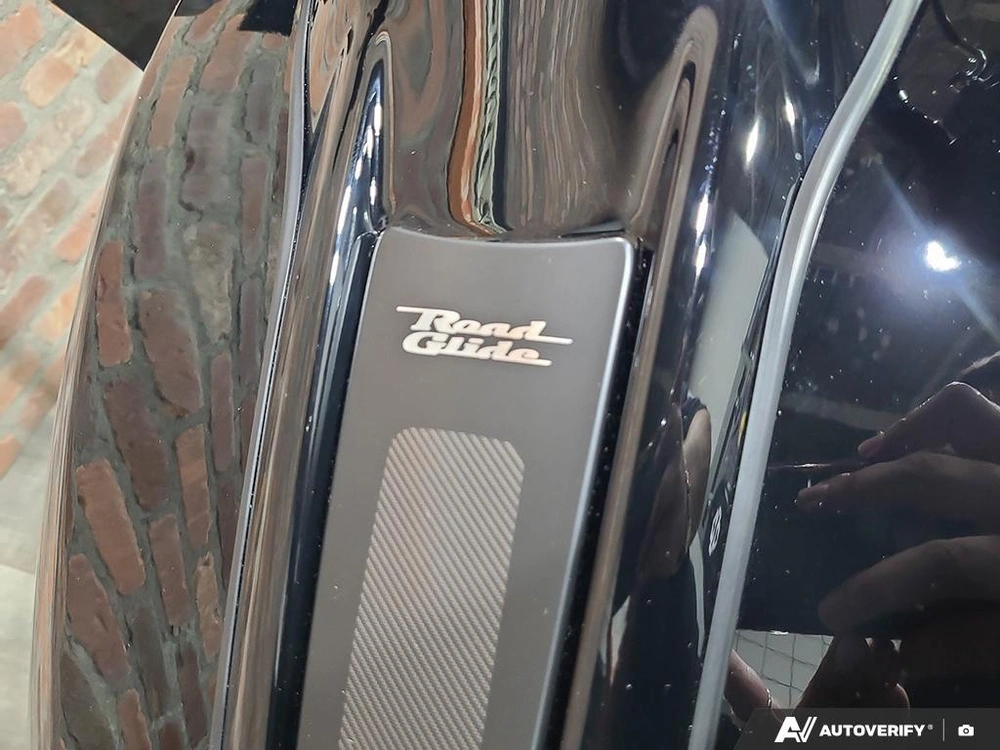 2026 Harley-davidson Road Glide alt