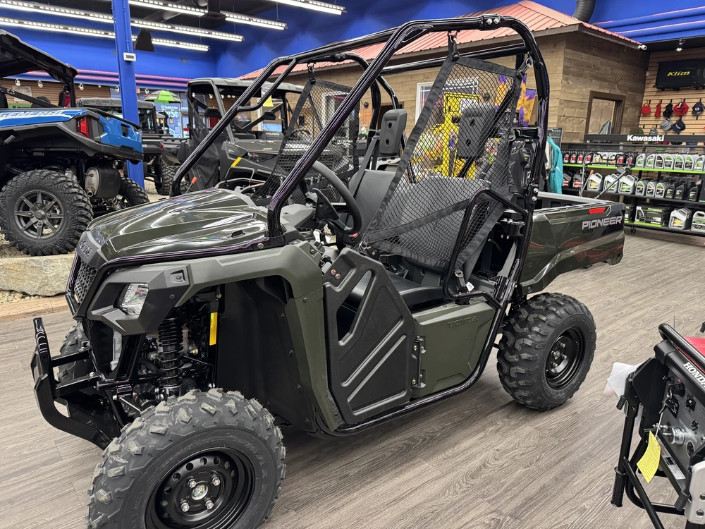2026 Honda Pioneer 520 alt