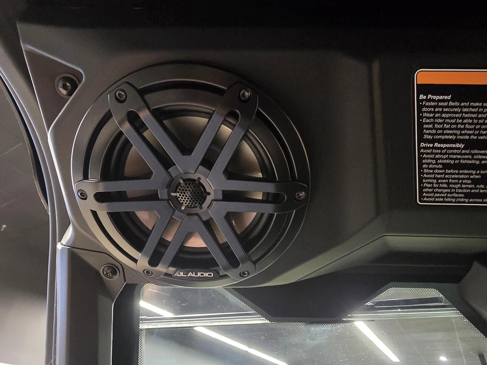 2026 Brp Defender Limited Cab Hd11 alt