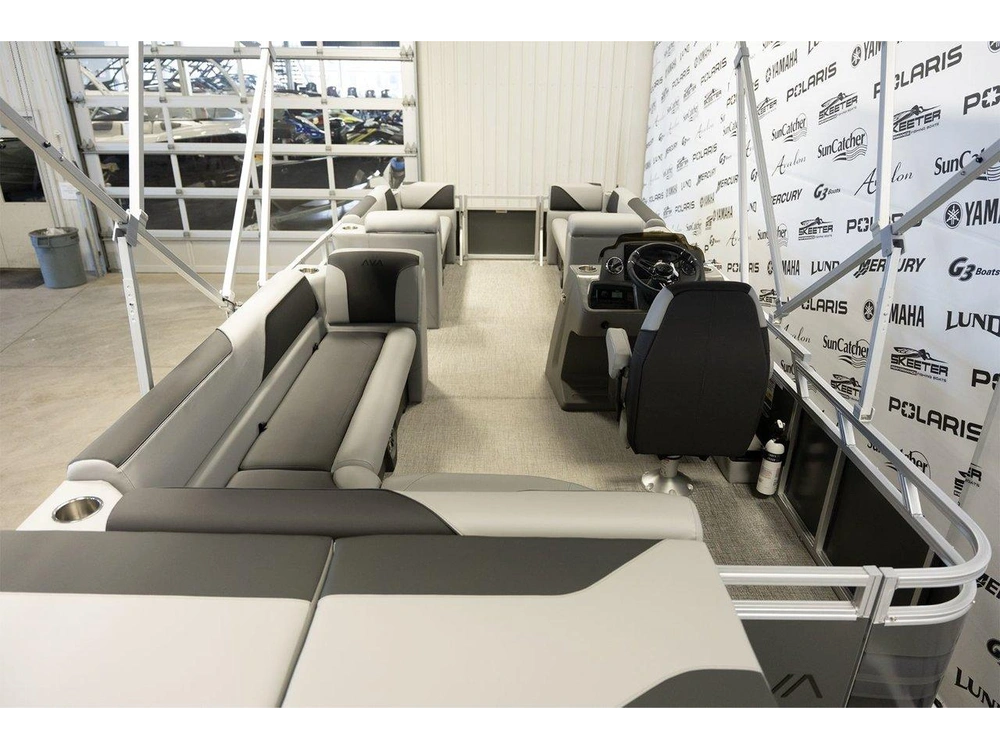 2025 Avalon Venture 2380 Cruise + Yamaha 70 Hp alt