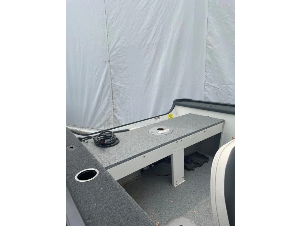 Legend 15 Angler 2023 alt