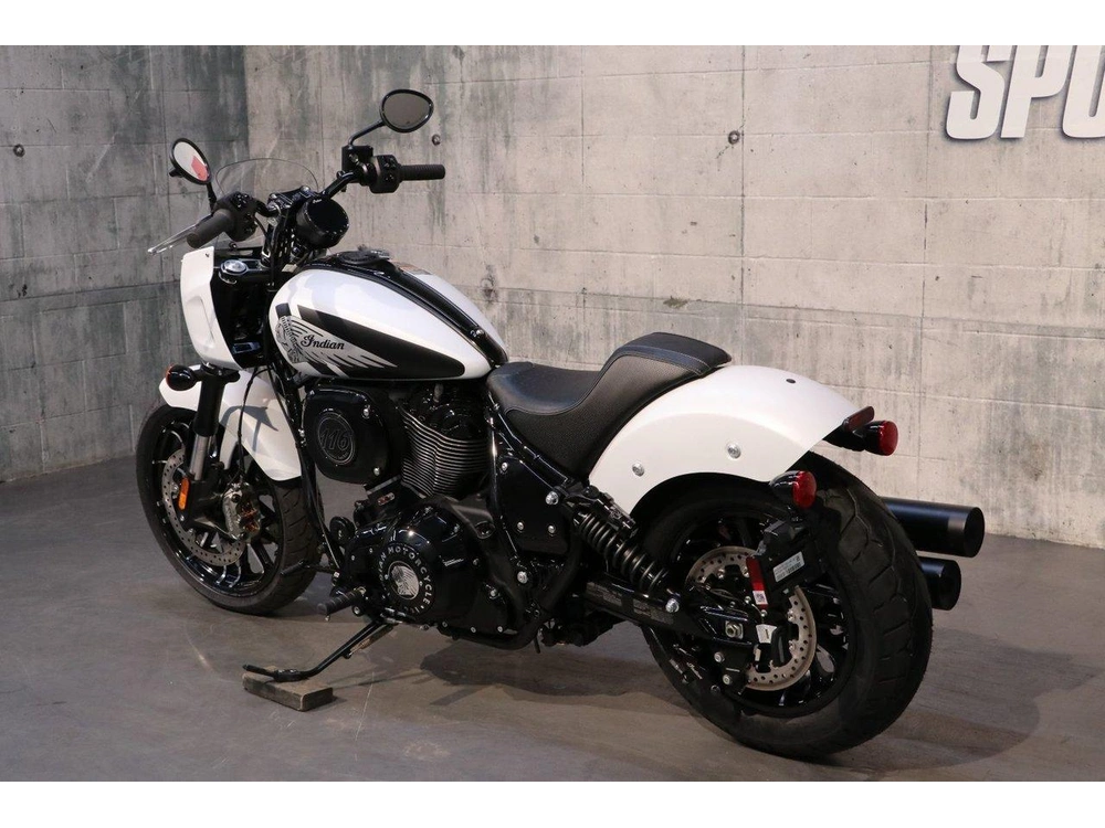 Indian Motorcycle Sport Chief Enr. 2024 alt
