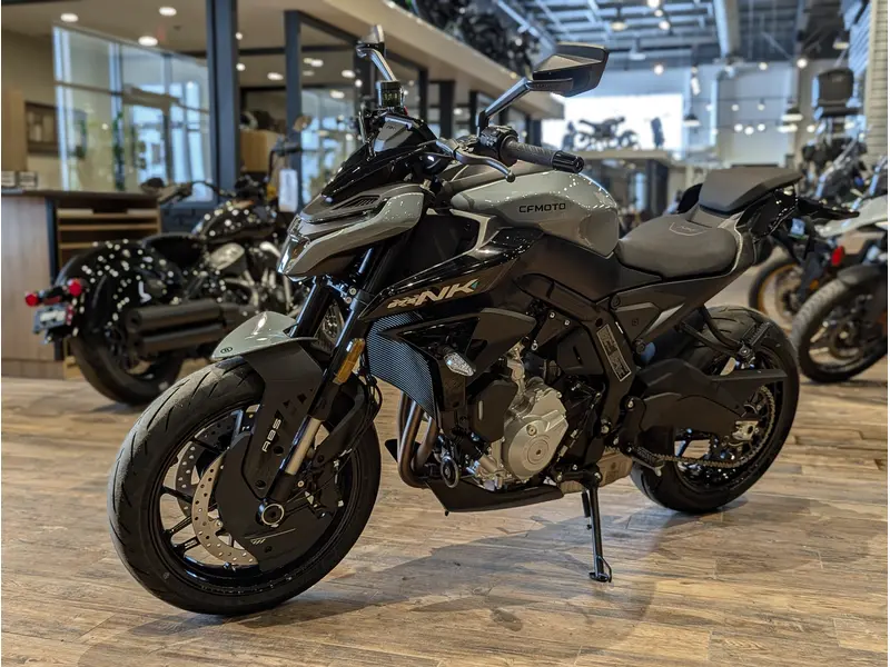 2026 CFMOTO 675NK // Tundra Grey thumbnail 13