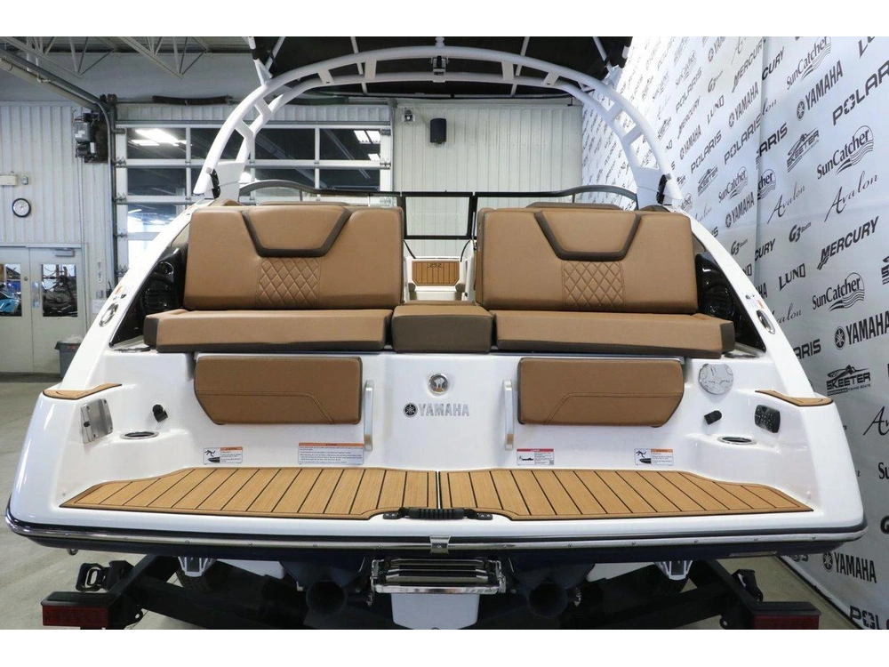 2025 Yamaha 252sd alt