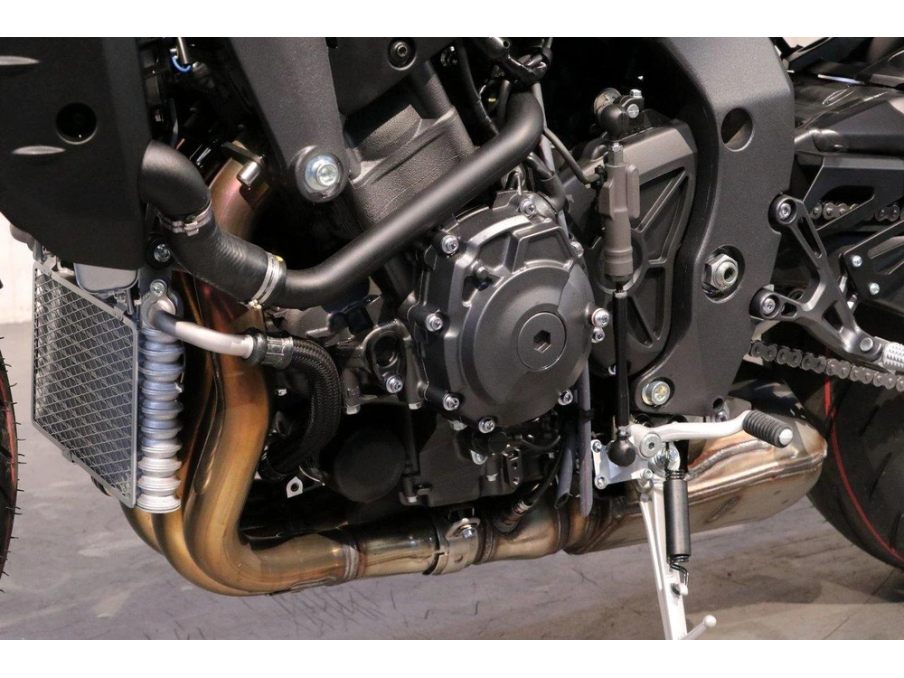 2025 Yamaha Mt-10 alt