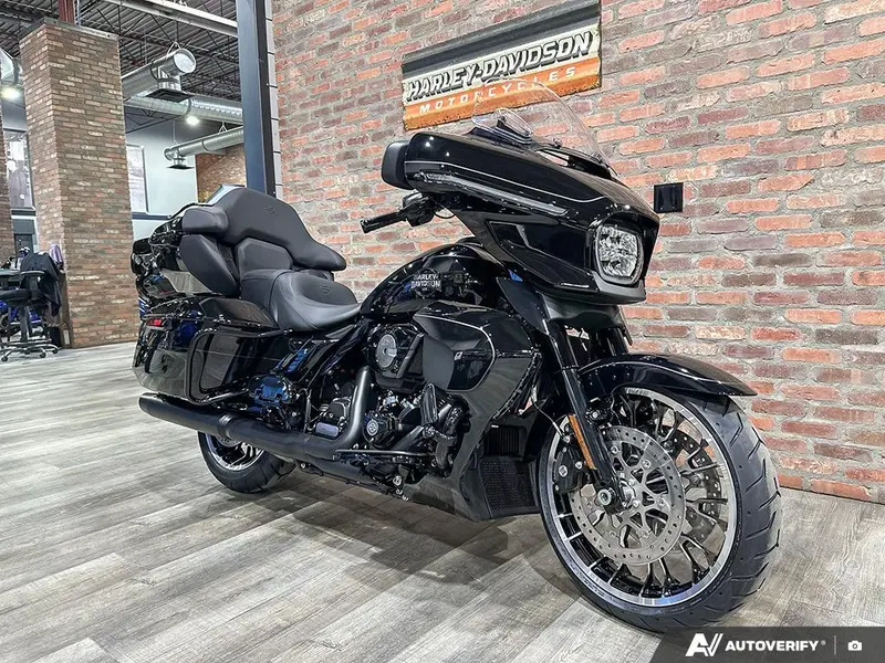 2026 Harley-Davidson Street Glide Limited thumbnail 2