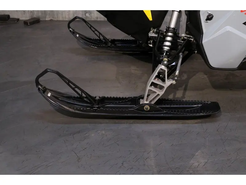 2025 Polaris 650 VOYAGEUR 146 ES 7S thumbnail 8