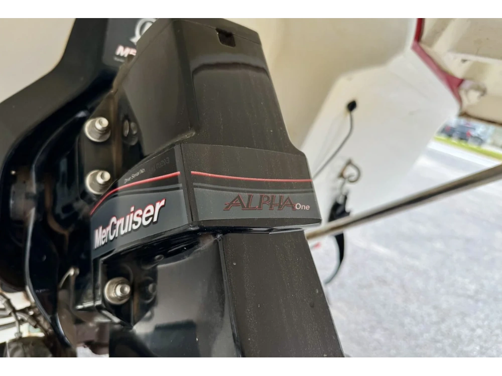 Bayliner 185 2013 alt