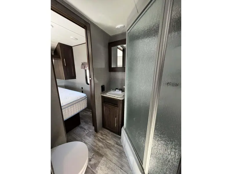 2019 Crossroads RV ZINGER 330 BH **IDÉAL POUR CAMPING STATIONNAIRE** thumbnail 34
