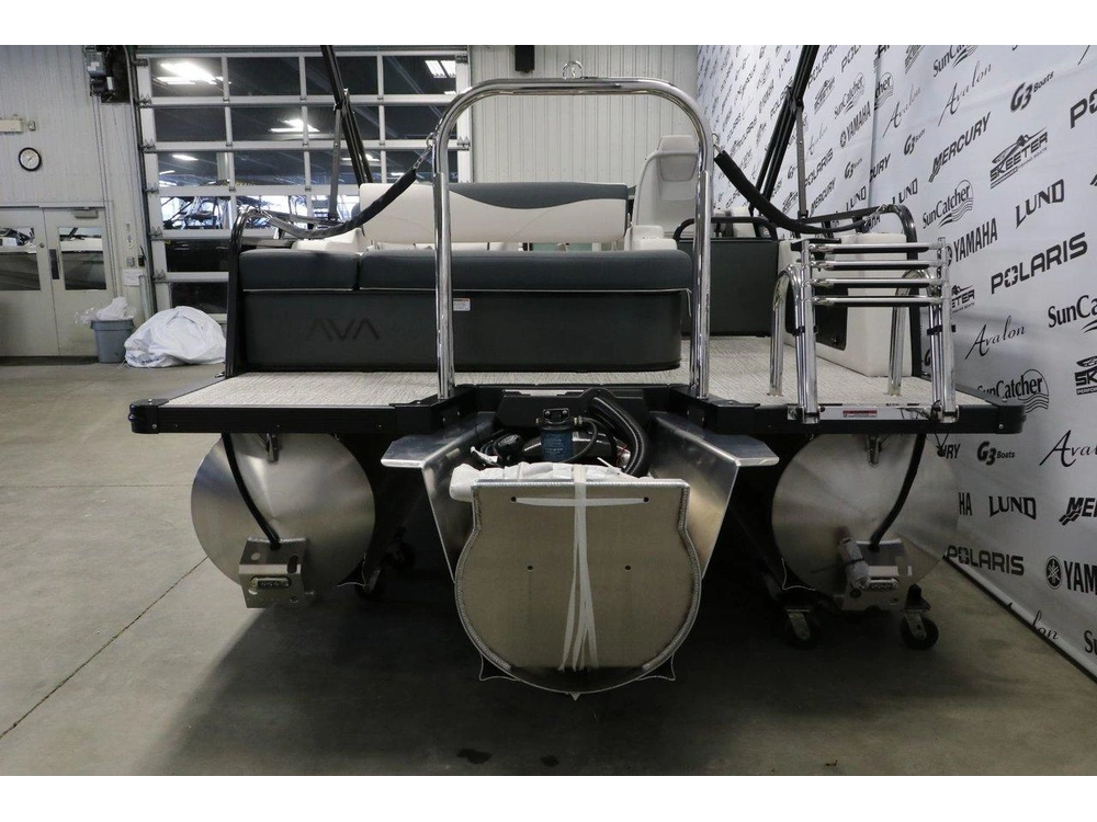 2026 Avalon Avalon Lsz 2385 Versatile Rear Bench Platinum + Yamaha Vmax 150 Hp alt