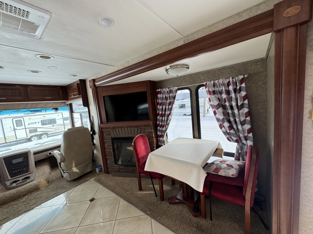 2014 Forest River Georgetown 378ts alt