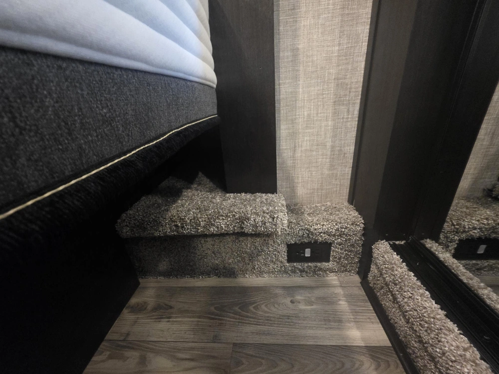 2022 Jayco Eagle 317rlok alt