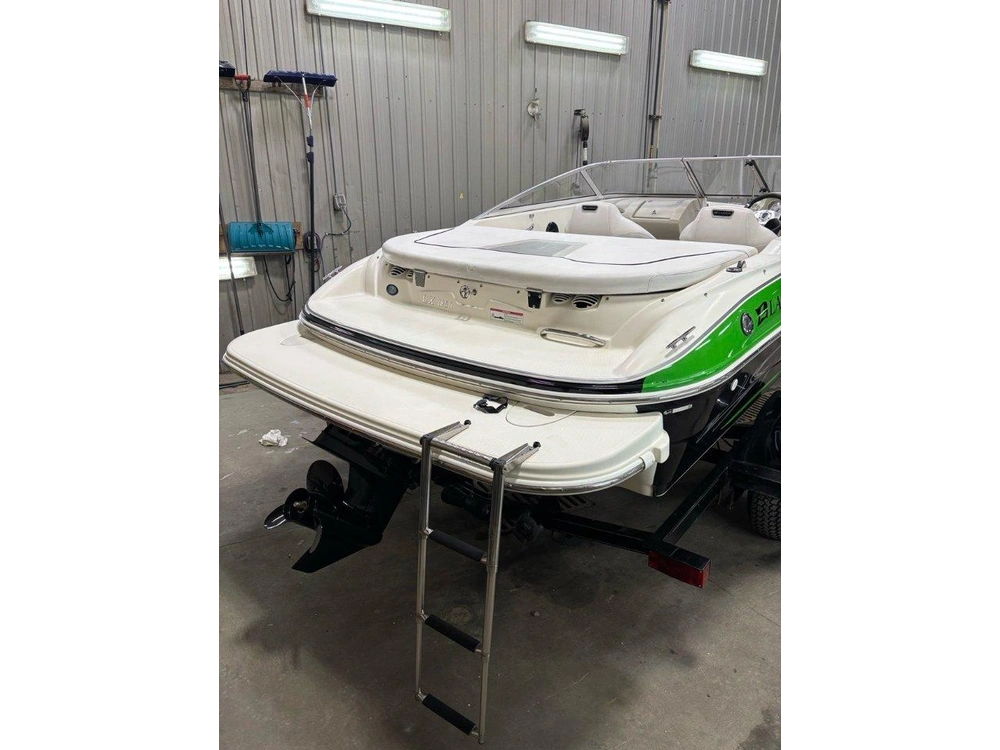 Larson Bateau Larson 2010 alt